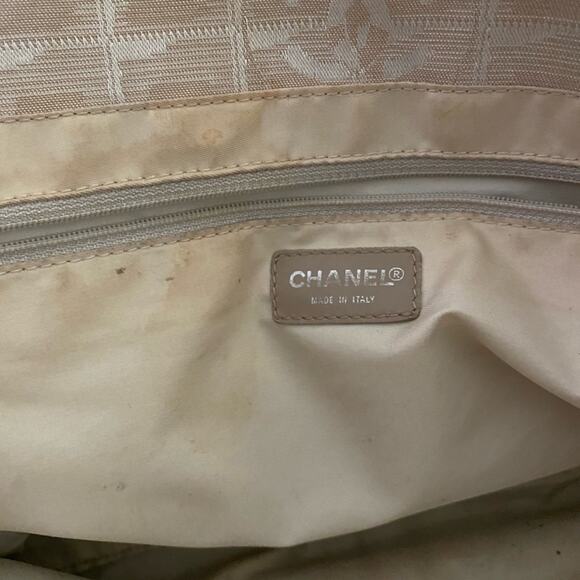 Chanel CC Signature Beige Travel Line Purse Tote - Picture 11 of 14